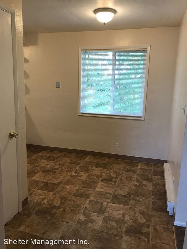 Foto principal - 3437 Hawthorne Ave NE