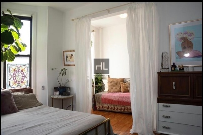 Building Photo - Park Slope 2 bedroom