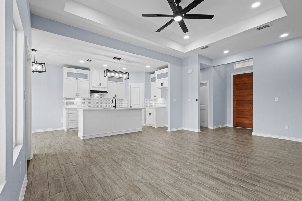 Building Photo - 308 Faith Dr