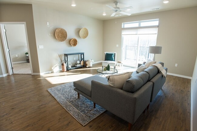 Building Photo - 2 Bedroom 2 Bath apartment, 1st floor but with elevated deck, unit 106, available 6/1/2026