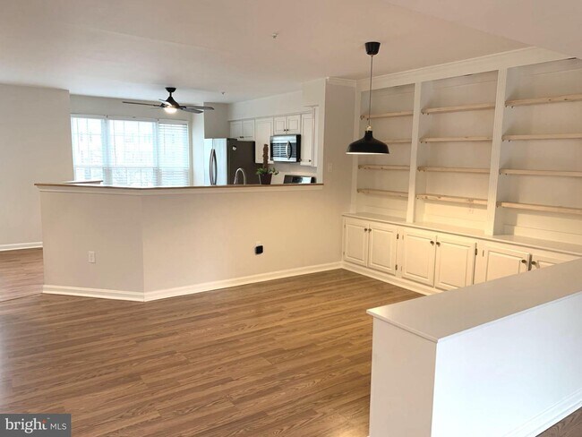 Building Photo - 6204 Yellow Dawn Ct