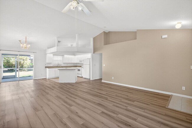 Foto del edificio - Cozy 3 Bed 2 Bath Home Available Immediately