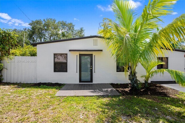 Foto del edificio - 1640 NE 183rd St