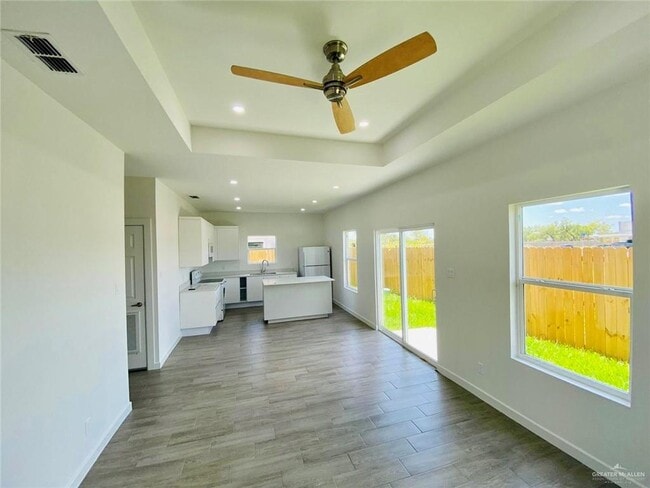 Building Photo - 19 Marcela Dr