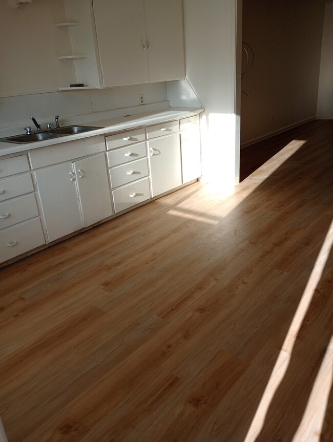 Foto del edificio - 52 W 100 S