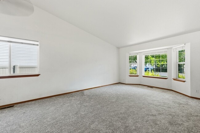 Building Photo - 5769 N Lachaise Ln