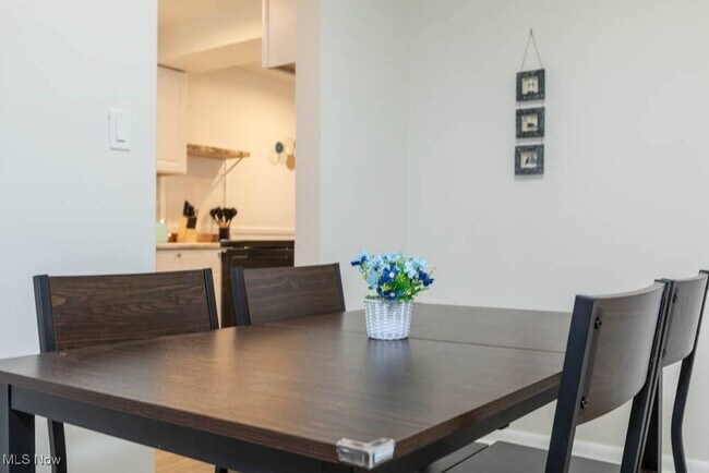 Foto del edificio - 4029 Stonehaven Rd