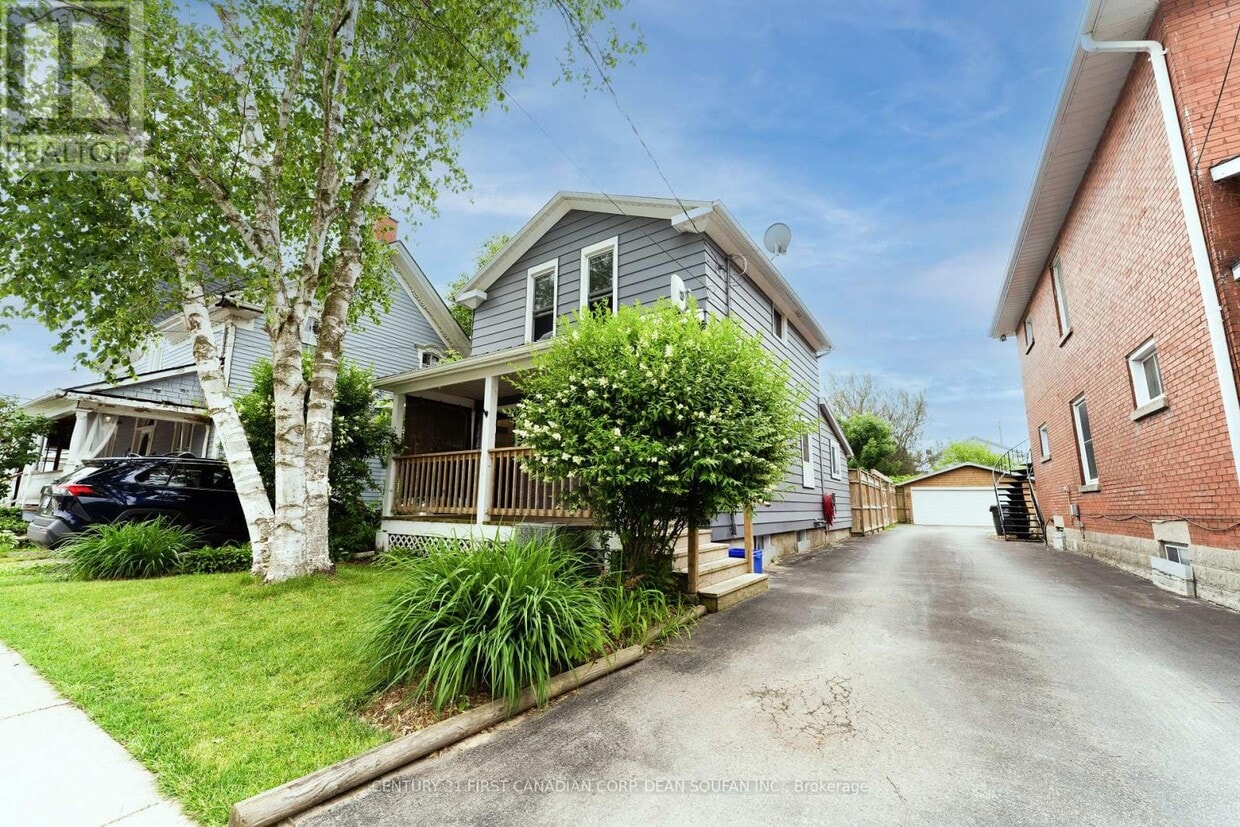 Primary Photo - 326 Smith St