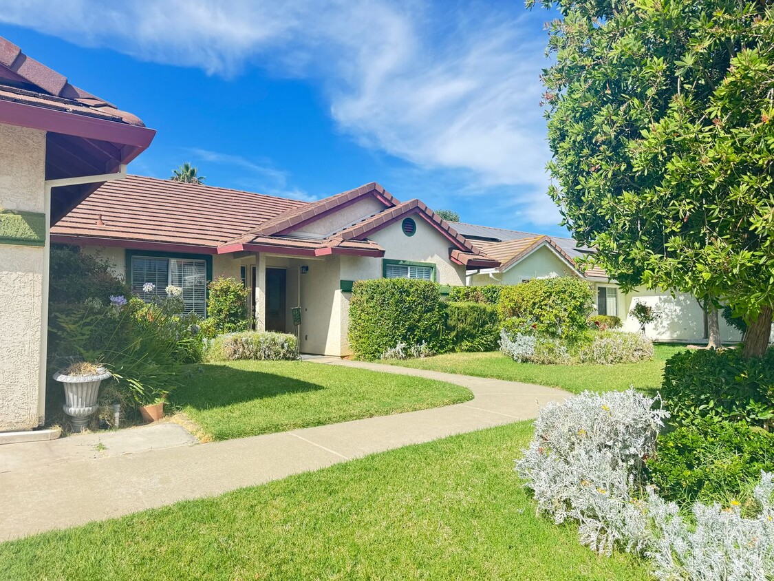 Foto principal - 3 bed 2 ba house in S. Yuba City