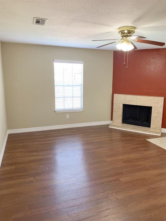 Building Photo - 7589 Fallbrook Dr