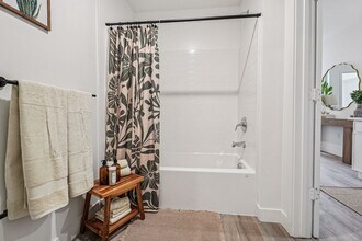 Interior Photo - LEASE UP