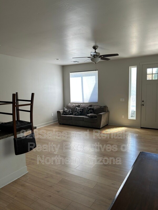 Foto del edificio - 2107 N West St