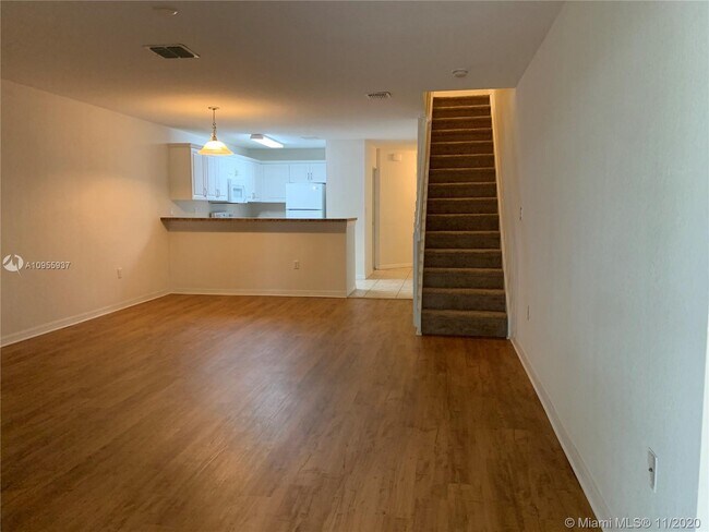 Building Photo - 4002 Oak Landing Dr