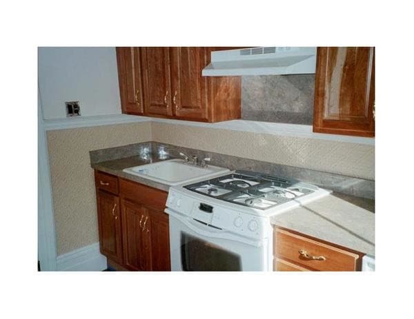 Building Photo - 588 11th Street