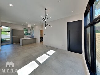 Building Photo - 336 Marshall Dr