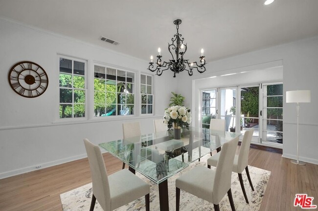 Building Photo - 629 N Rexford Dr