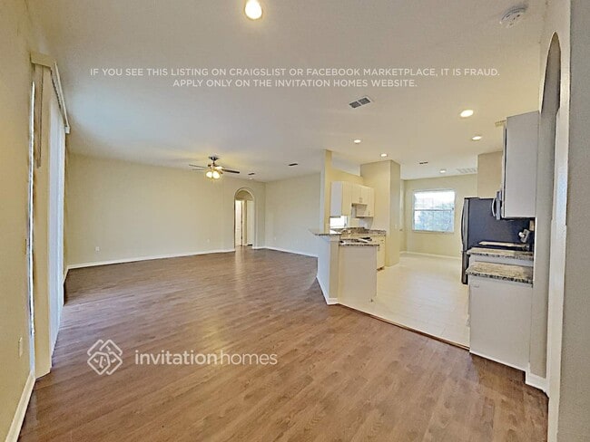 Foto del edificio - 8415 Greystone Dr