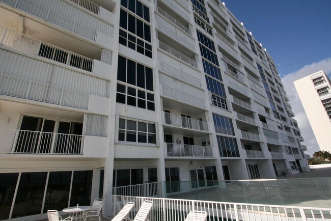 Building Photo - 3000 S Ocean Blvd