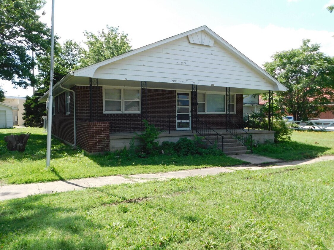Foto principal - 609 School St