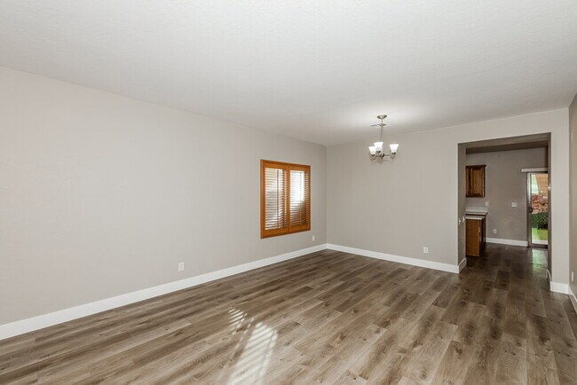 Foto del edificio - 255 Crusades Ave