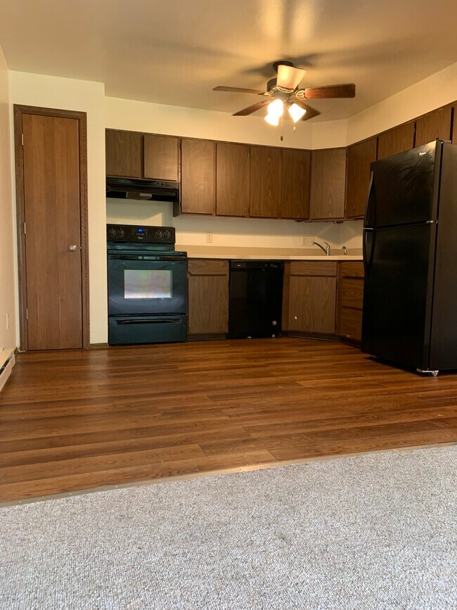 1171 Breckenridge St Unit 2, Mayville, WI 53050 Apartments in