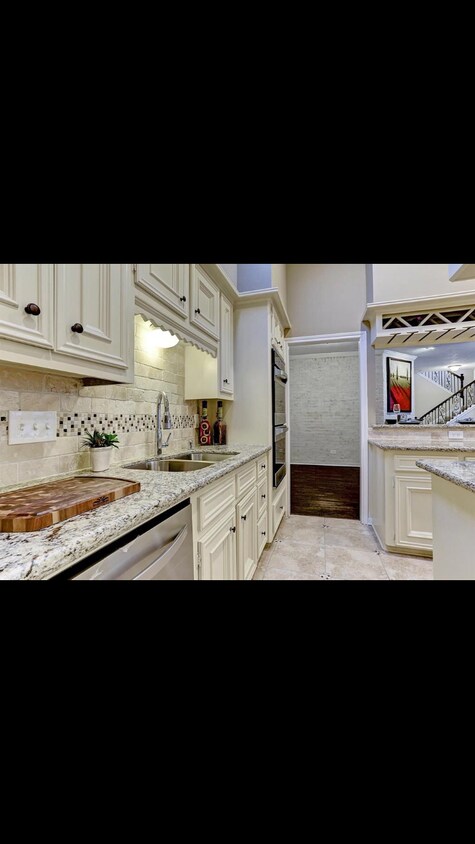 Fully furnished Champions area 2100+ square ft - 6729 Tournament Dr