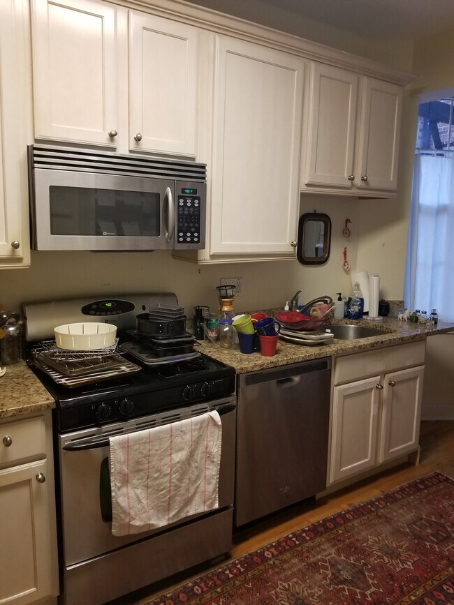 Kitchen - 101 W 39th St