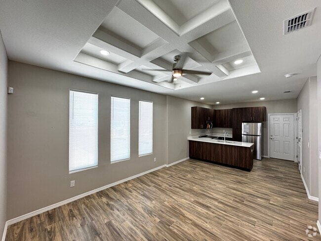 Building Photo - 4008 La Vista Ave