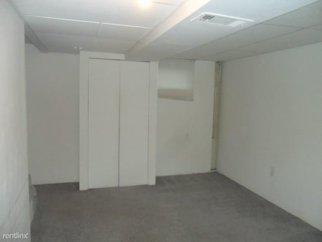 Building Photo - 1049 Parksley Ave
