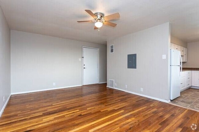 Interior Photo - Peak 1535 on South 8th Street