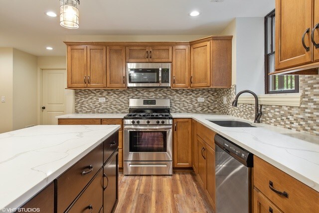 Foto del edificio - 1911 W Cullerton St