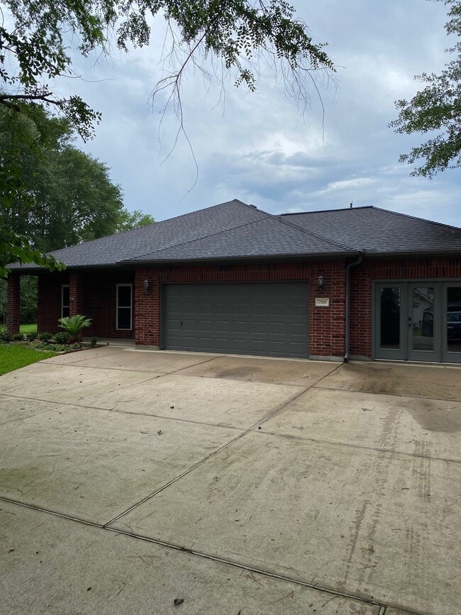 Building Photo - 7518 Nickaburr Creek Dr