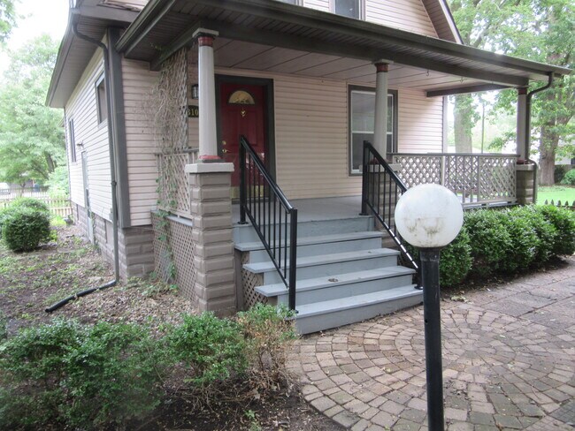 Foto del edificio - 310 W Vine St