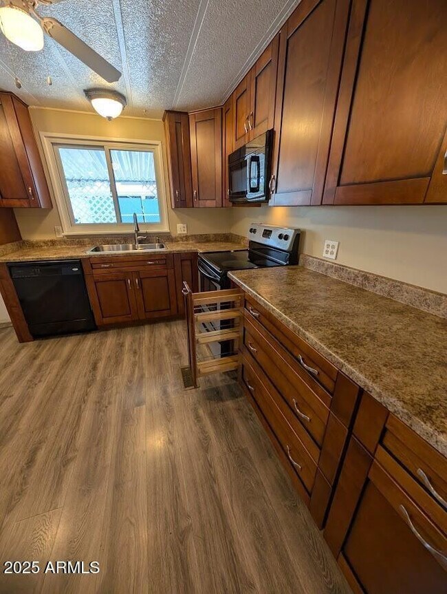 Foto del edificio - 18003 N 2nd St