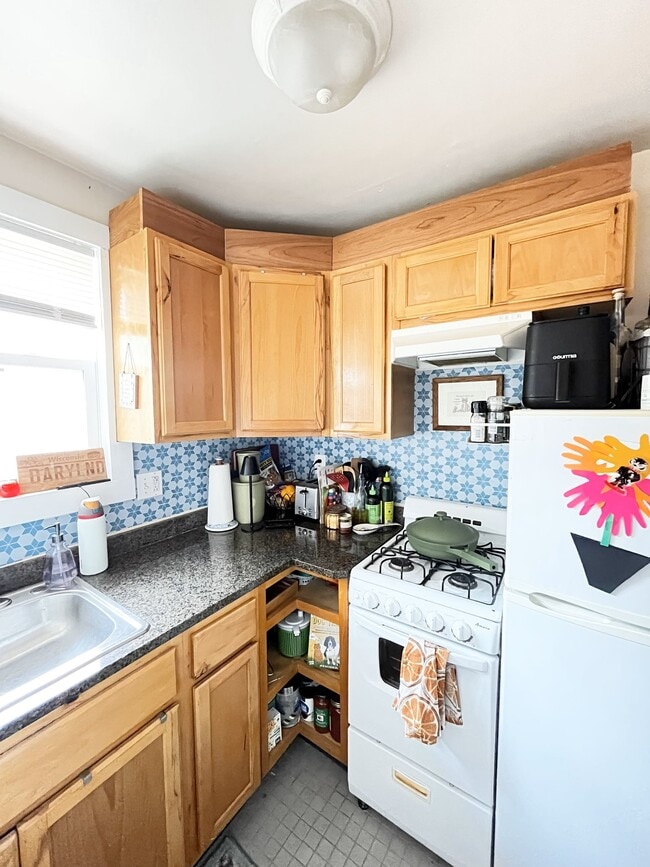 Foto del edificio - 511 East Johnson Street, Unit 2
