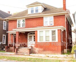 Building Photo - 631 Coleman Ave