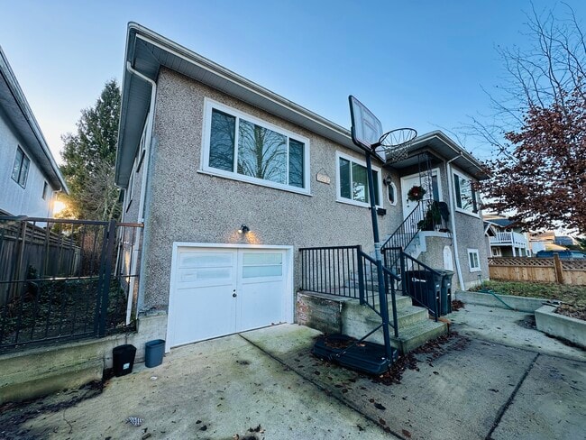 Building Photo - 6819 Linden Av