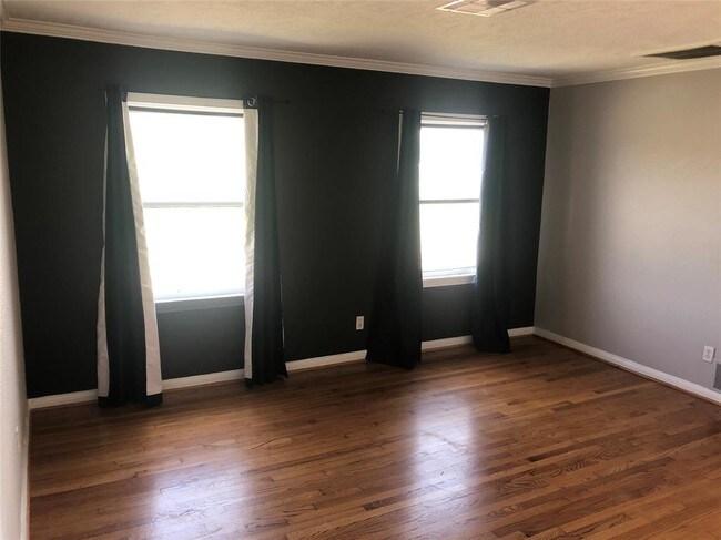 Foto del edificio - 2804 Leek St