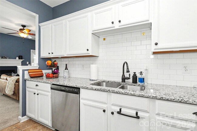 Foto del edificio - 9446 Cadman Ct