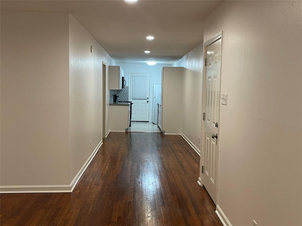 Primary Photo - 4315 W Alabama St