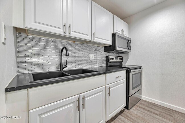 Foto del edificio - 4231 N 13th Pl