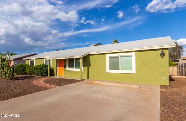 Foto del edificio - 14033 N 38th St