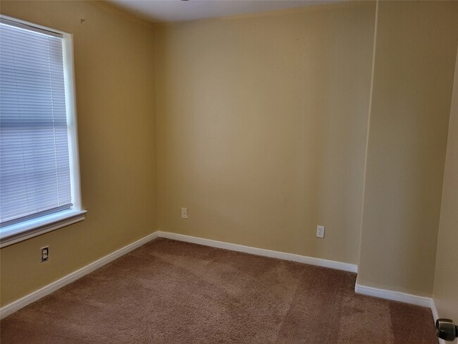 Building Photo - 14926 Darbydale Dr