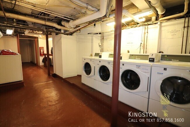 Foto del edificio - 1961 Commonwealth Ave