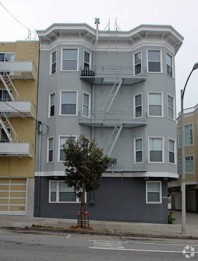 Foto del edificio - 2430 Lake St