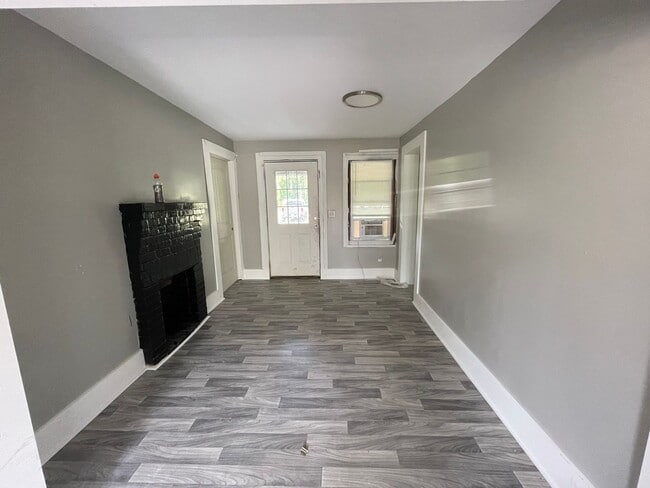 Foto del edificio - COMING SOON! 3 Bedroom House and 2 bath in Gastonia