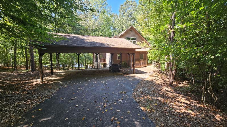 Primary Photo - 112 Warpaint Ln