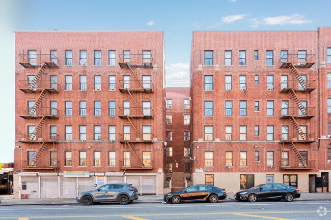 Building Photo - 660 Southern Blvd