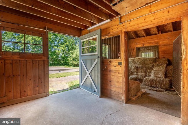 Foto del edificio - 2375 Hickory Ln