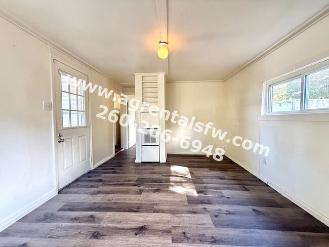 Building Photo - 2014 Cortland Ave